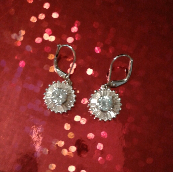 Swarovski Jewelry - SWAROVSKI EARRINGS SPRING CLOSURE